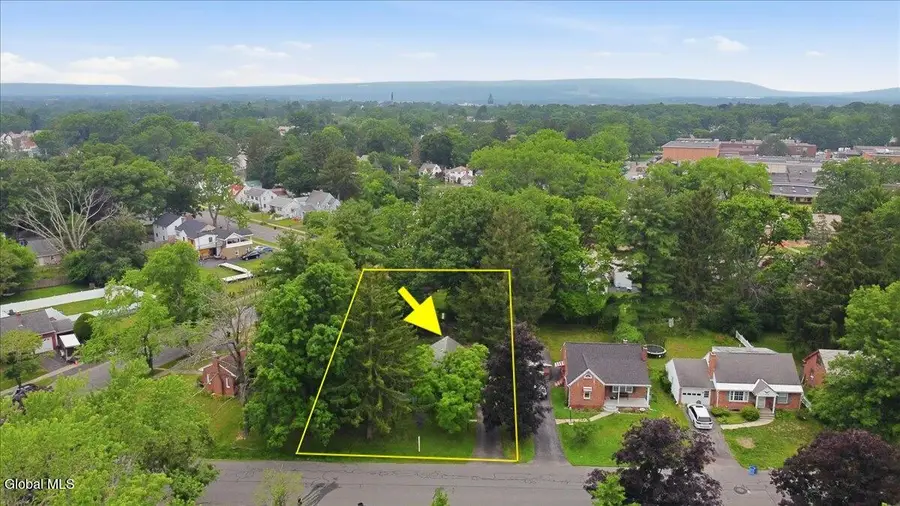 1207 Sumner Avenue, Schenectady, NY 12309 - #2
