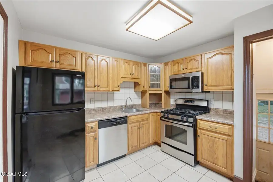 1207 Sumner Avenue, Schenectady, NY 12309 - #3