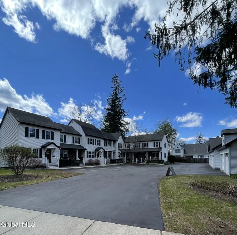 11 Cottage Street #APT 7, Saratoga Springs, NY 12866 - #3