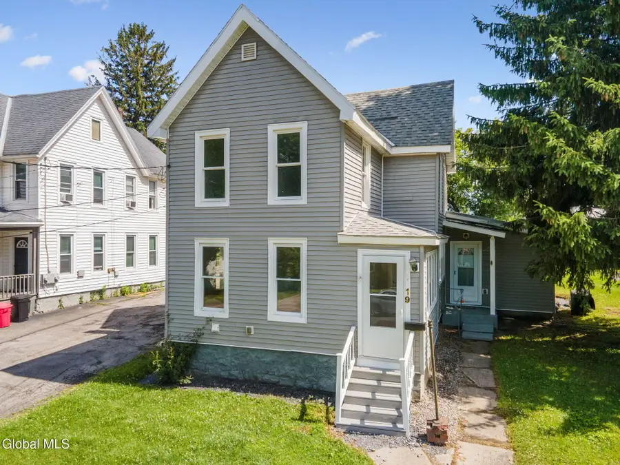 19 Matthew Street, Johnstown, NY 12095 - #3