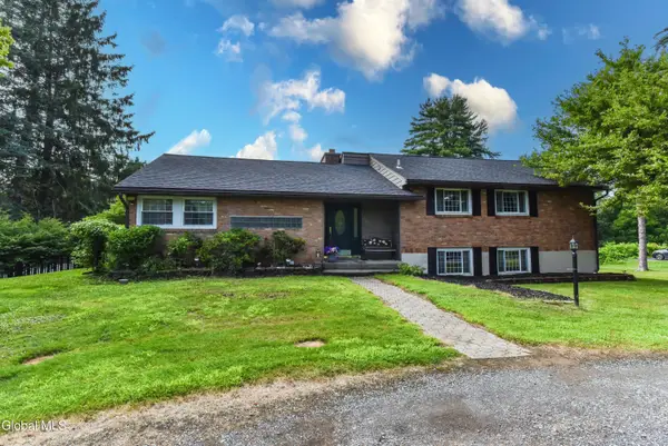 144 Ashdown Road, Clifton Park, NY 12019