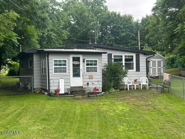318 Richfield Street, Troy, NY 12182