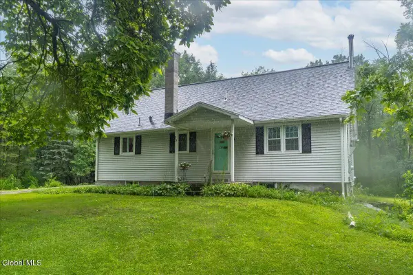 35 Neil Boulevard, Bethlehem, NY 12158