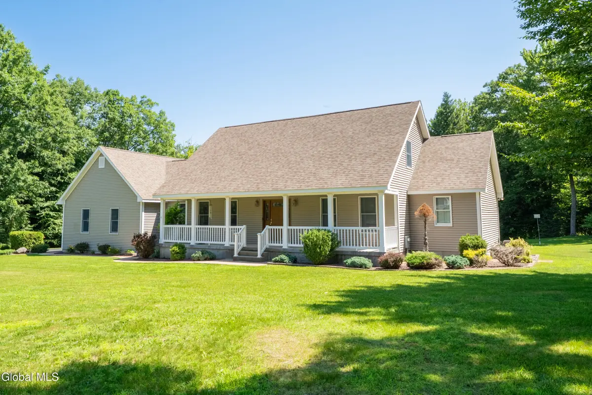 152 Memory Lane, Perth, NY 12010 - #1