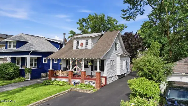 1240 Dean Street, Niskayuna, NY 12309