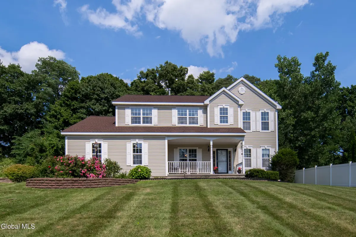 41 Utica Avenue, Latham, NY 12110 - #1