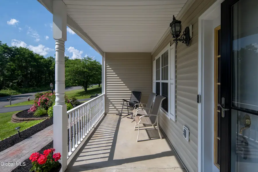 41 Utica Avenue, Latham, NY 12110 - #3