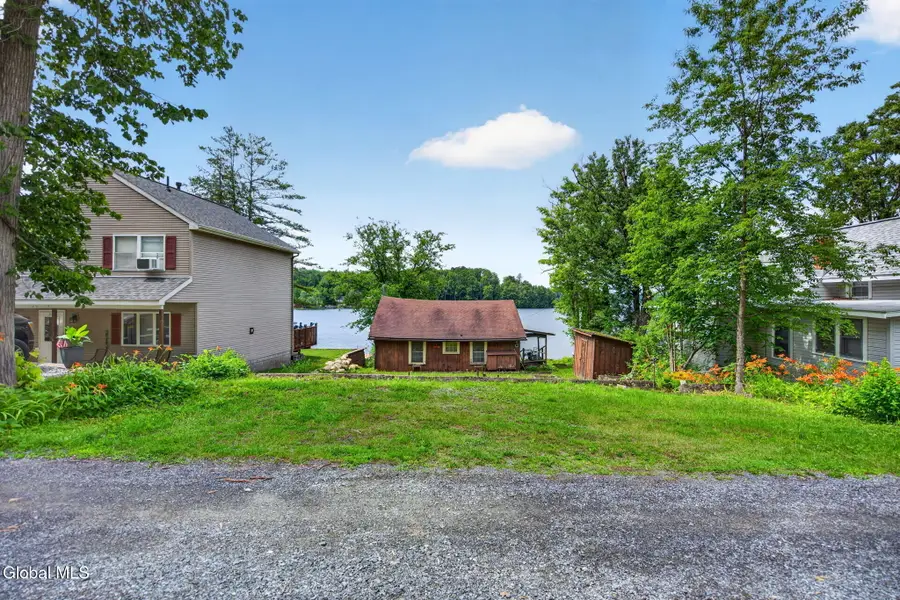 3015 South Shore Drive #West, Hagaman, NY 12086 - #3