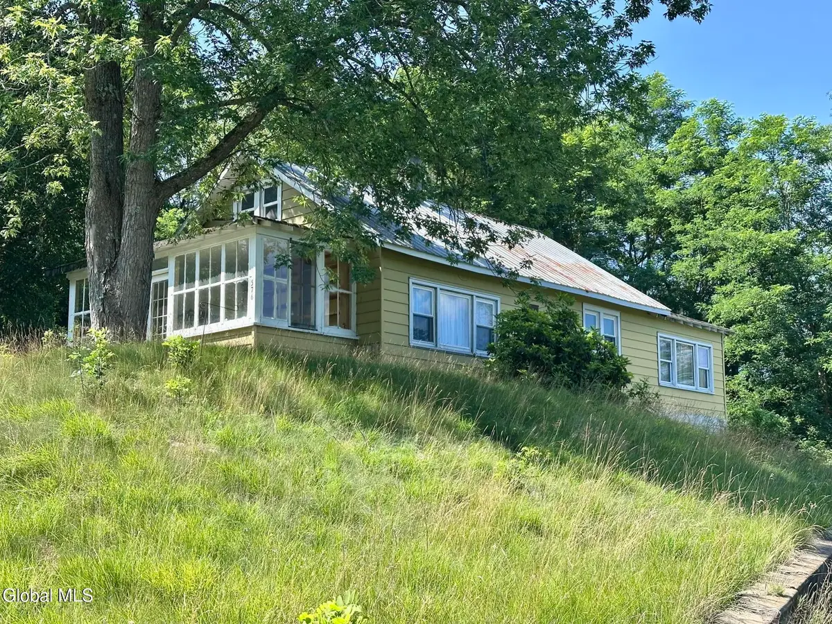 576 Main Street, Corinth, NY 12822 - #1