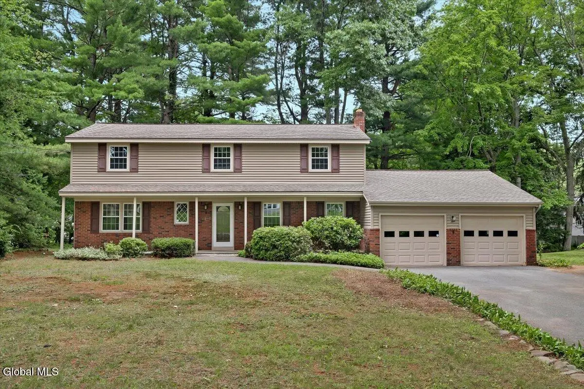 9 Chestnut Lane, Clifton Park, NY 12065 - #1