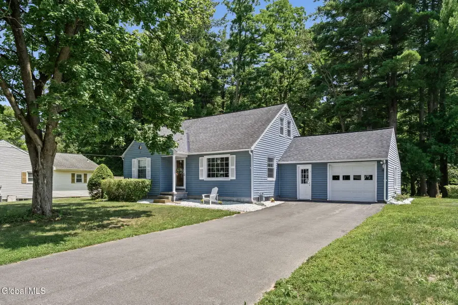 7 Pinewood Road, Guilderland, NY 12084 - #2