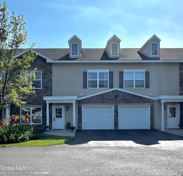 404 Worthington Terrace, North Greenbush, NY 12198