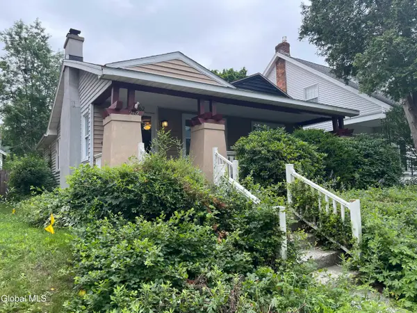 262 6th Avenue, Troy, NY 12182