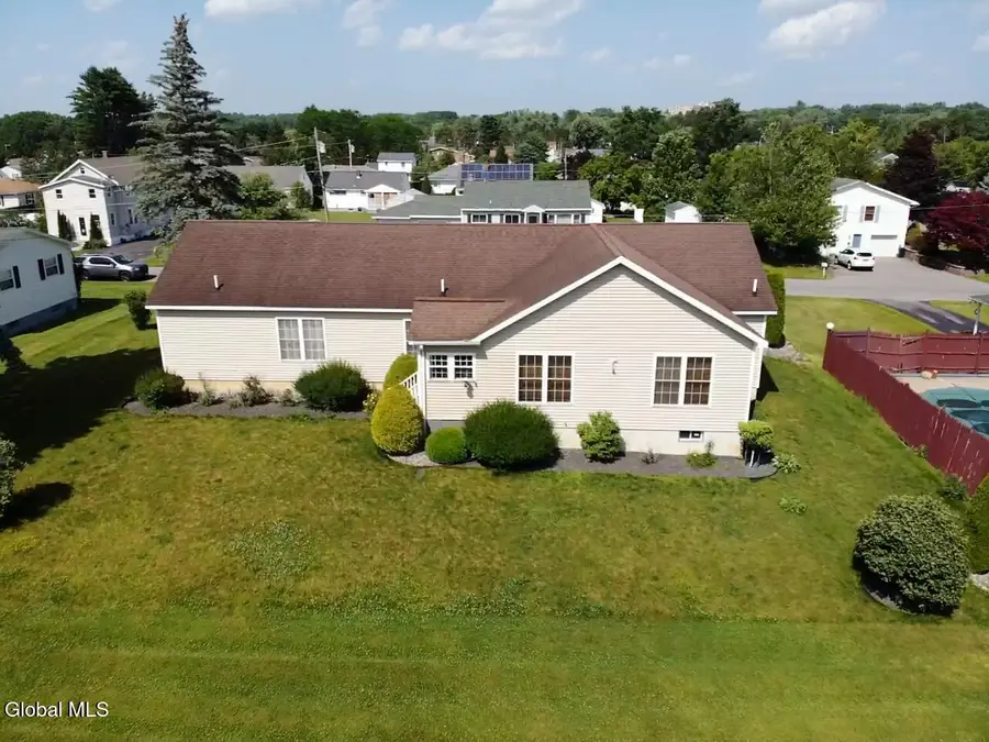113 Yale Street, Amsterdam, NY 12010 - #3