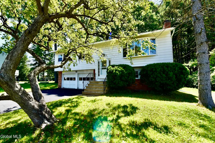 4 Cedar Court, Schenectady, NY 12309 - #2