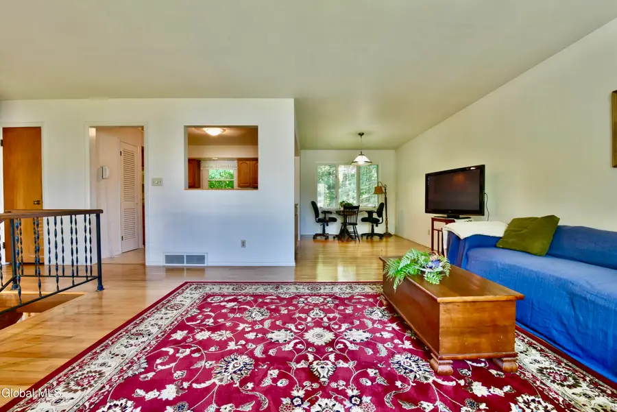 4 Cedar Court, Schenectady, NY 12309 - #3