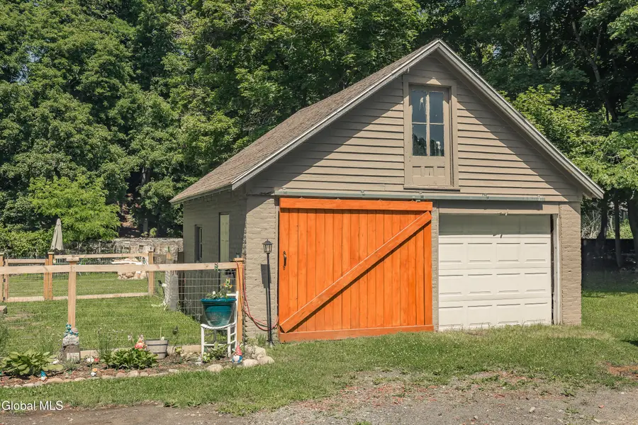 22-24 Hewitt Street, Amsterdam, NY 12010 - #3