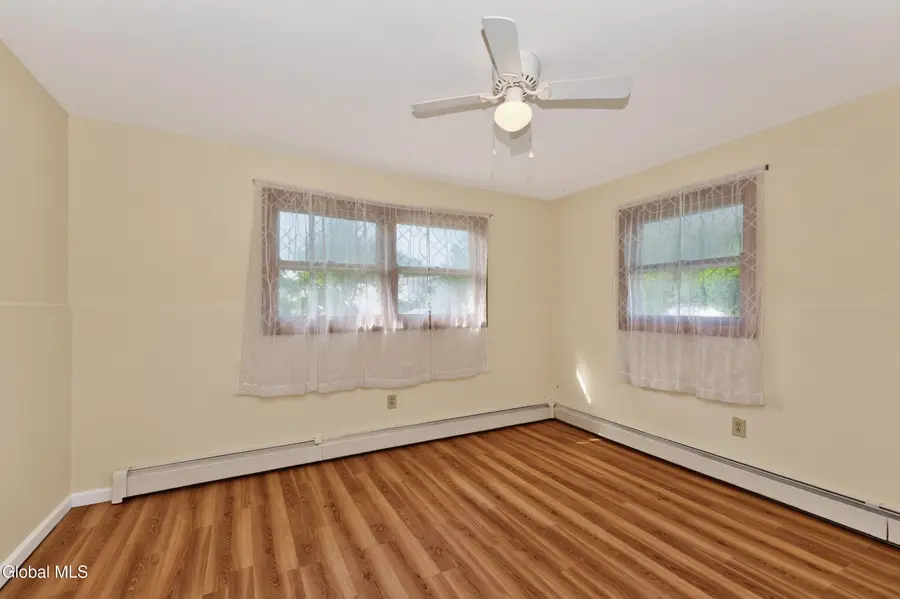 6 Theresa Ann Court, Colonie, NY 12205 - #3