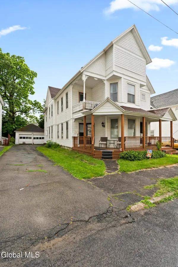 16 Lincoln Avenue, Amsterdam, NY 12010