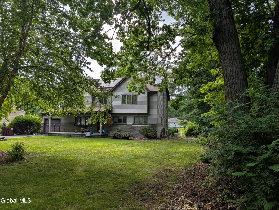 841 Harris Drive, Niskayuna, NY 12309 - #2