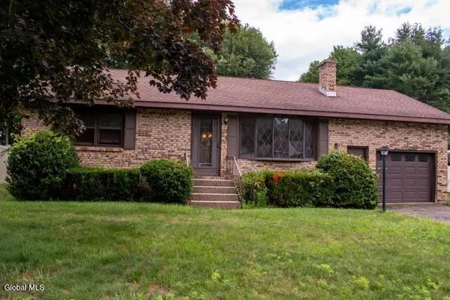 11 Melissa Court, Colonie, NY 12205 - #2