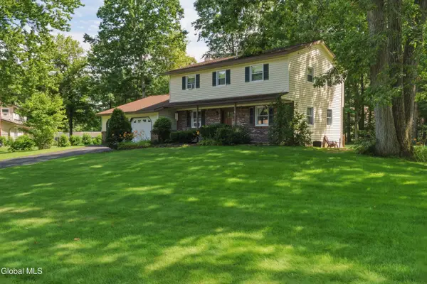 42 Brookline Drive, Clifton Park, NY 12065