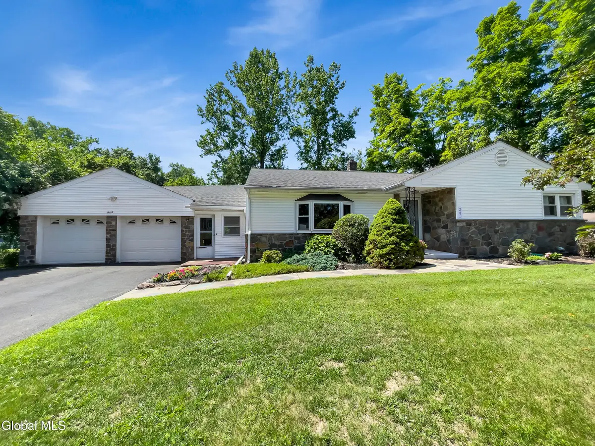 20 Patricia Lane, Westmere, NY 12203 - #1