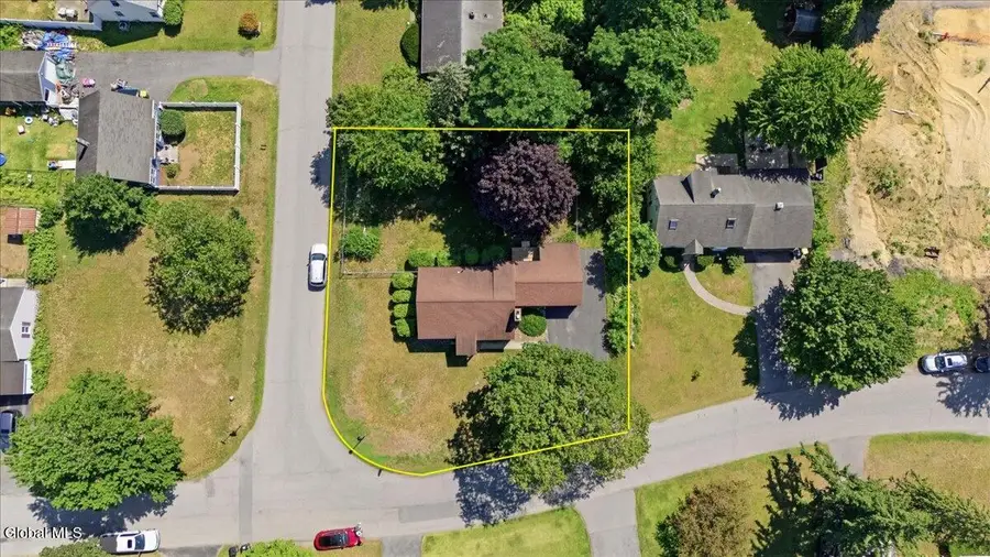 6 Carlton Drive, Queensbury, NY 12804 - #3