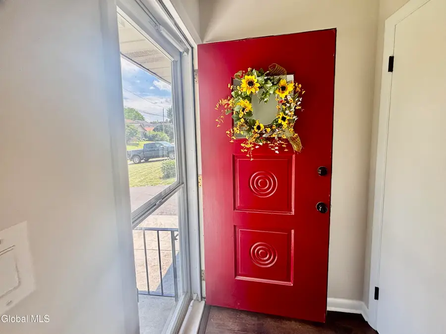 24 Joanne Court, Albany, NY 12209 - #3