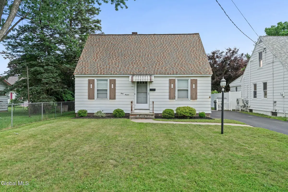 3014 Granville Avenue, Rotterdam, NY 12306 - #1