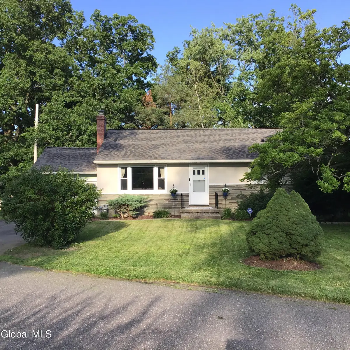 40 Glendale Road, Latham, NY 12110 - #1