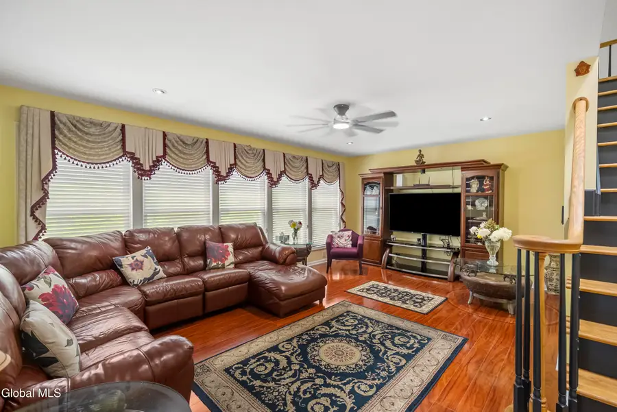257 Longhouse Lane, Westmere, NY 12159 - #3