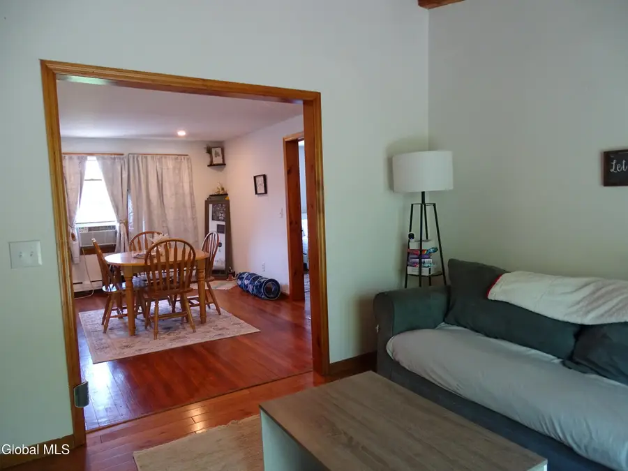 17 Neptune Street, Hampton Manor, NY 12144 - #2