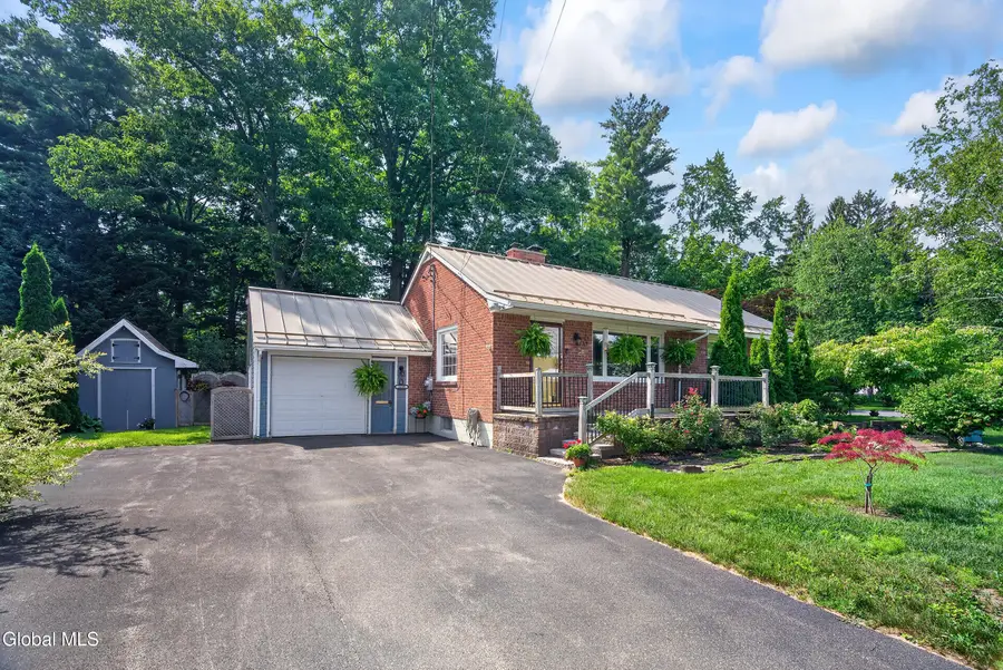 1009 Tollgate Lane, Rotterdam, NY 12303 - #2