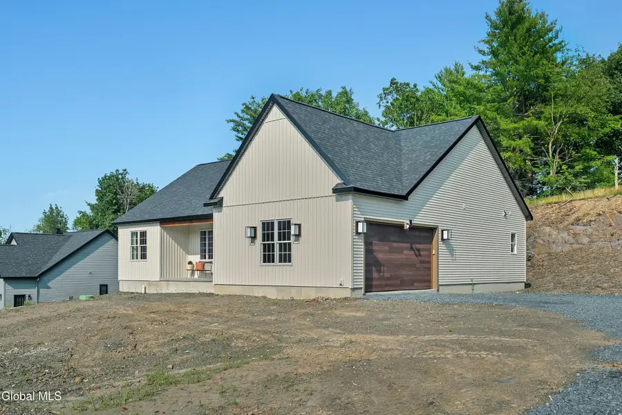 17 Woodland Hill Road, North Greenbush, NY 12198 - #3