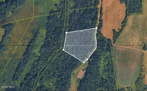 L8 Farm Way, Kingsbury, NY 12828