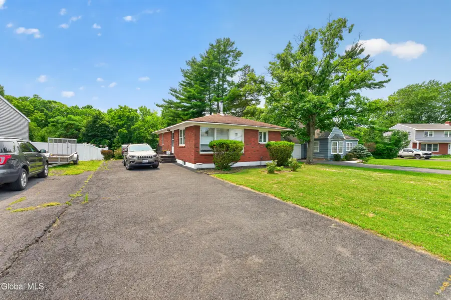 9 Fairlawn Avenue, Hampton Manor, NY 12144 - #2