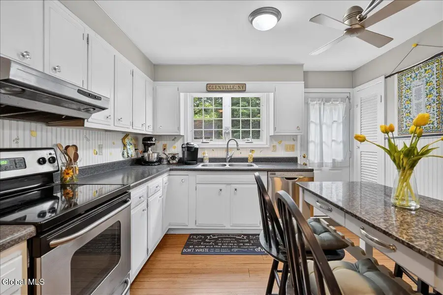 24 Edmel Road, Glenville, NY 12302 - #3