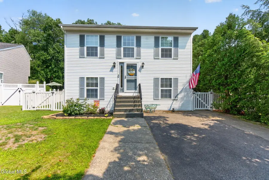 37 Wicken Square, Colonie, NY 12205 - #3
