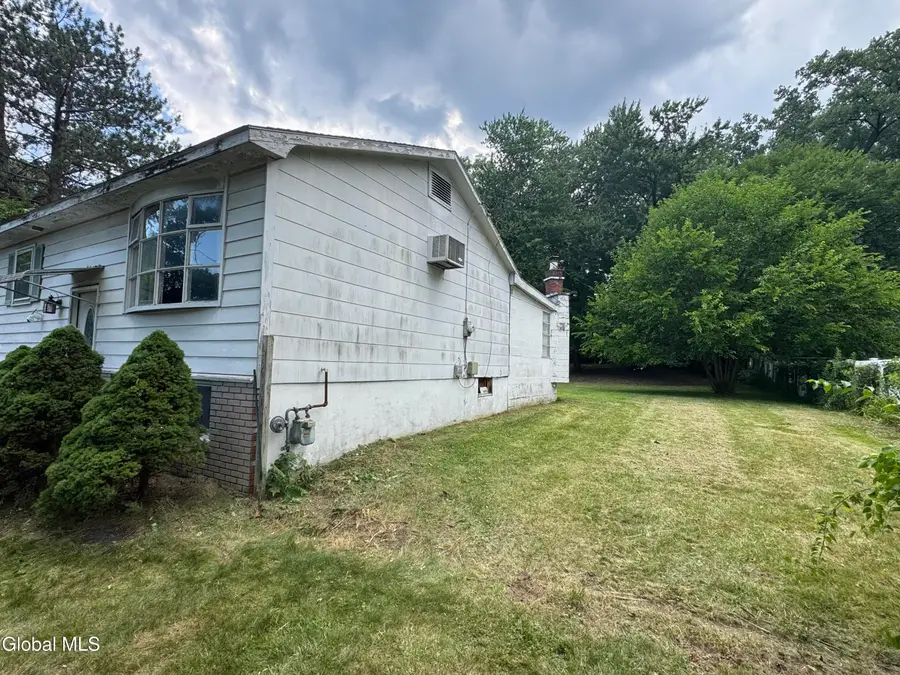 24 Aspen Road, Latham, NY 12110 - #3