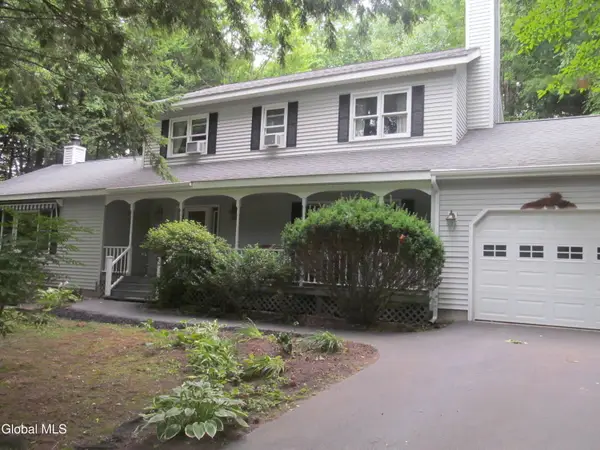 9 Pineridge Court, Greenfield, NY 12833
