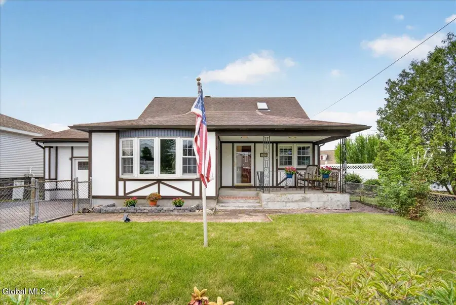 429 Delaware Avenue, Rotterdam, NY 12306 - #2