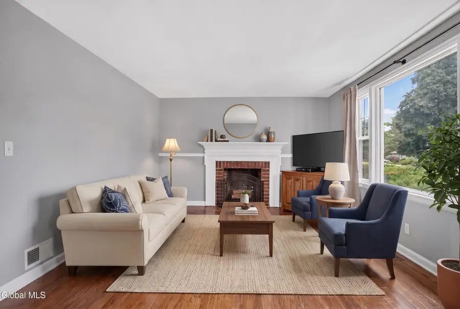 142 Fernbank Avenue, Bethlehem, NY 12054 - #2
