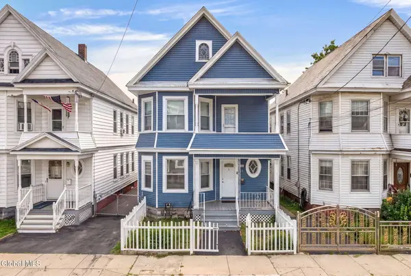 928 Delamont Avenue, Schenectady, NY 12307