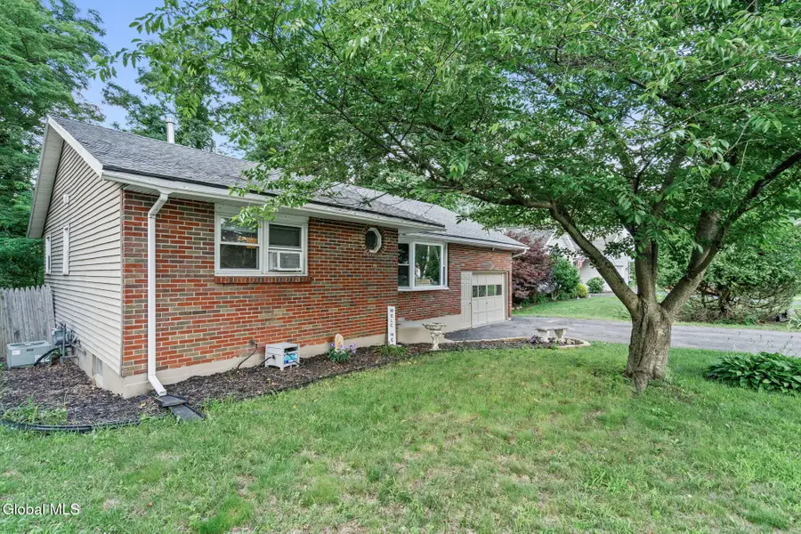 2749 Maida Lane, Rotterdam, NY 12306 - #2