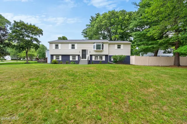 47 Parkwood Drive, Clifton Park, NY 12065