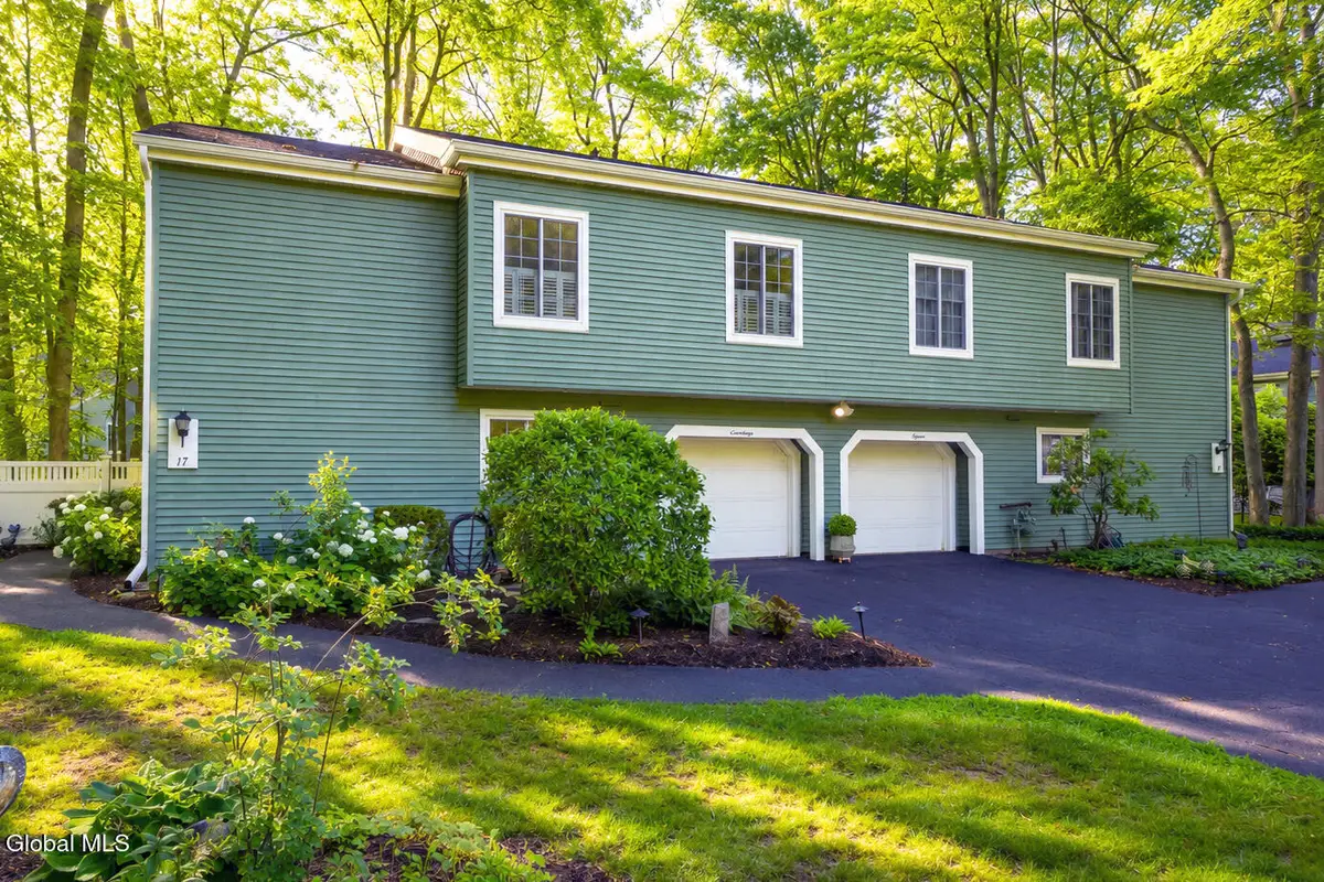 17 Spruce Court, Bethlehem, NY 12054 - #1
