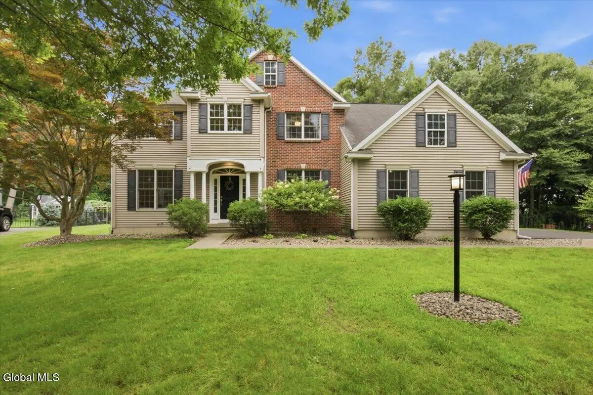 628 Vanderlyn Lane, Slingerlands, NY 12159 - #1