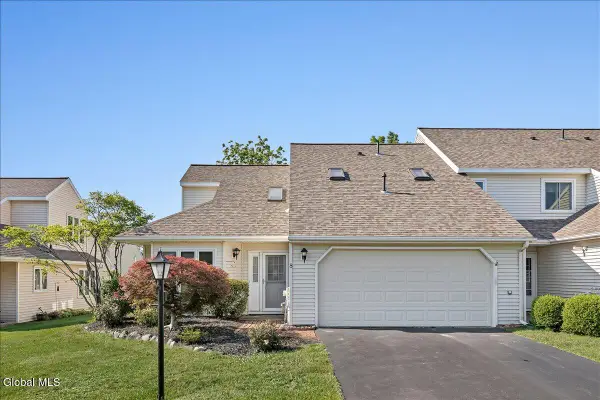 8 Rusfield Drive, Bethlehem, NY 12077