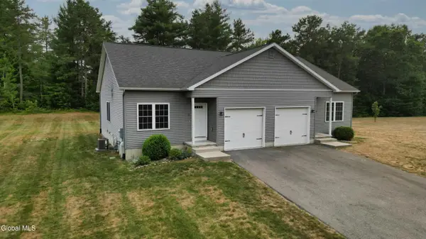 33 Smoke Ridge Road, Queensbury, NY 12804